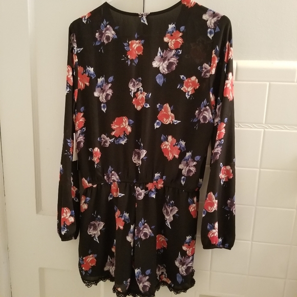 Design Lab Romper - Picture 2 of 6